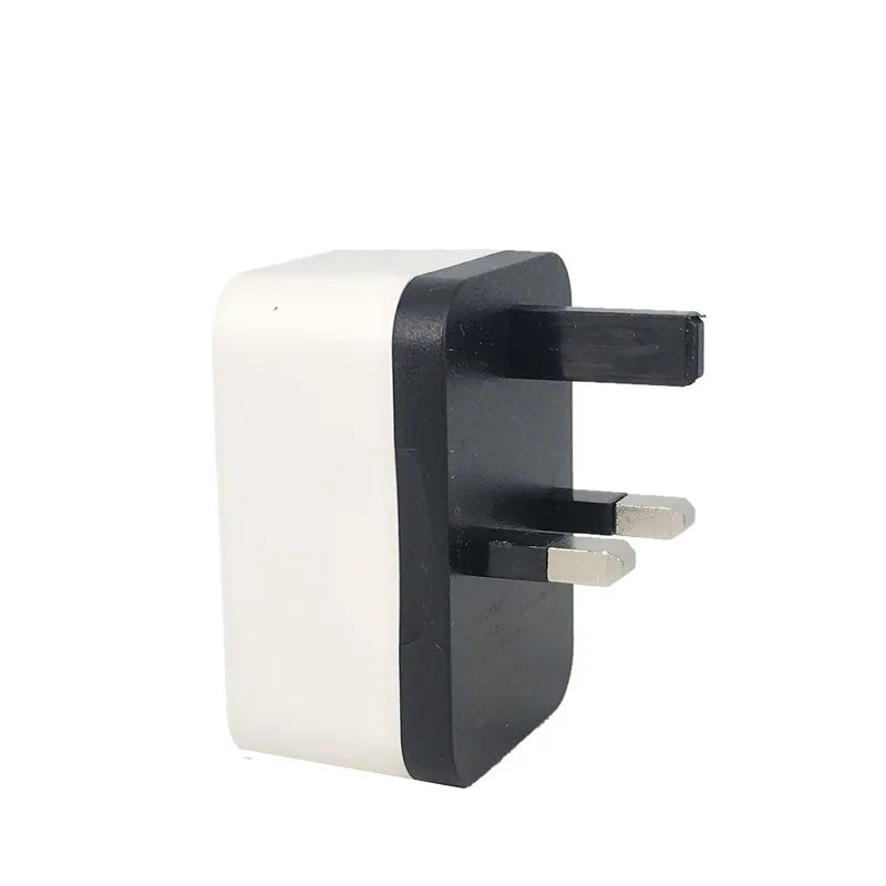 PowerGlobe – Adaptador Universal para Viajes Internacionales con 2 Puertos USB