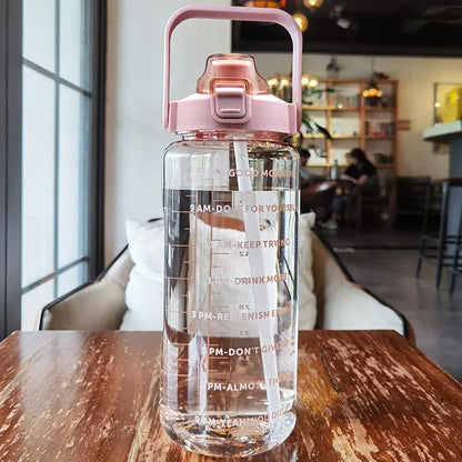 AquaVoyage – Botella Portátil con pajita