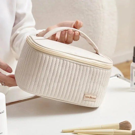 LuxeGlow – Neceser de Viaje en PU Leather