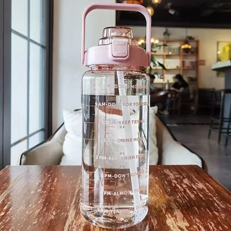 AquaVoyage – Botella Portátil con pajita
