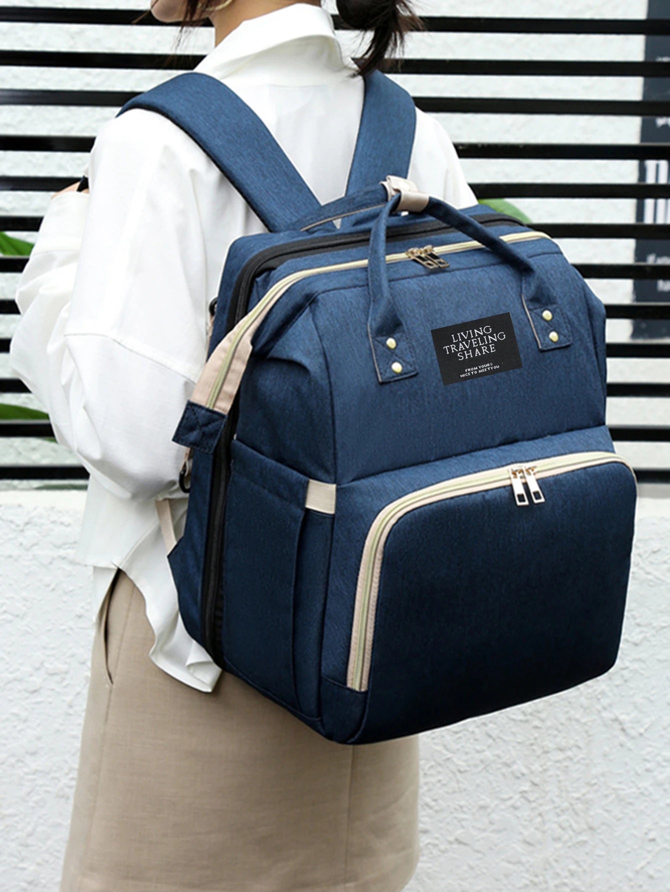 BabyCare – Mochila Multifuncional para Mamá y Bebé con Cuna Plegable y Red Antimosquitos