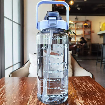 AquaVoyage – Botella Portátil con pajita