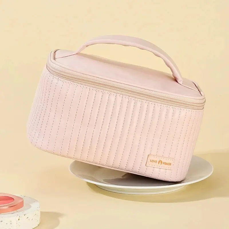 LuxeGlow – Neceser de Viaje en PU Leather
